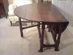18th century oak gateleg dining table1.jpg